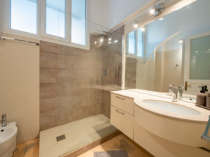EQ base Apartment Teatro Ghirlandaio Triest